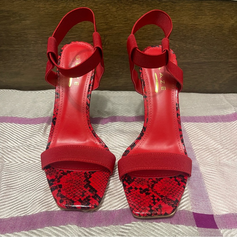 Glaze Red and Black snake print heels Sz 7